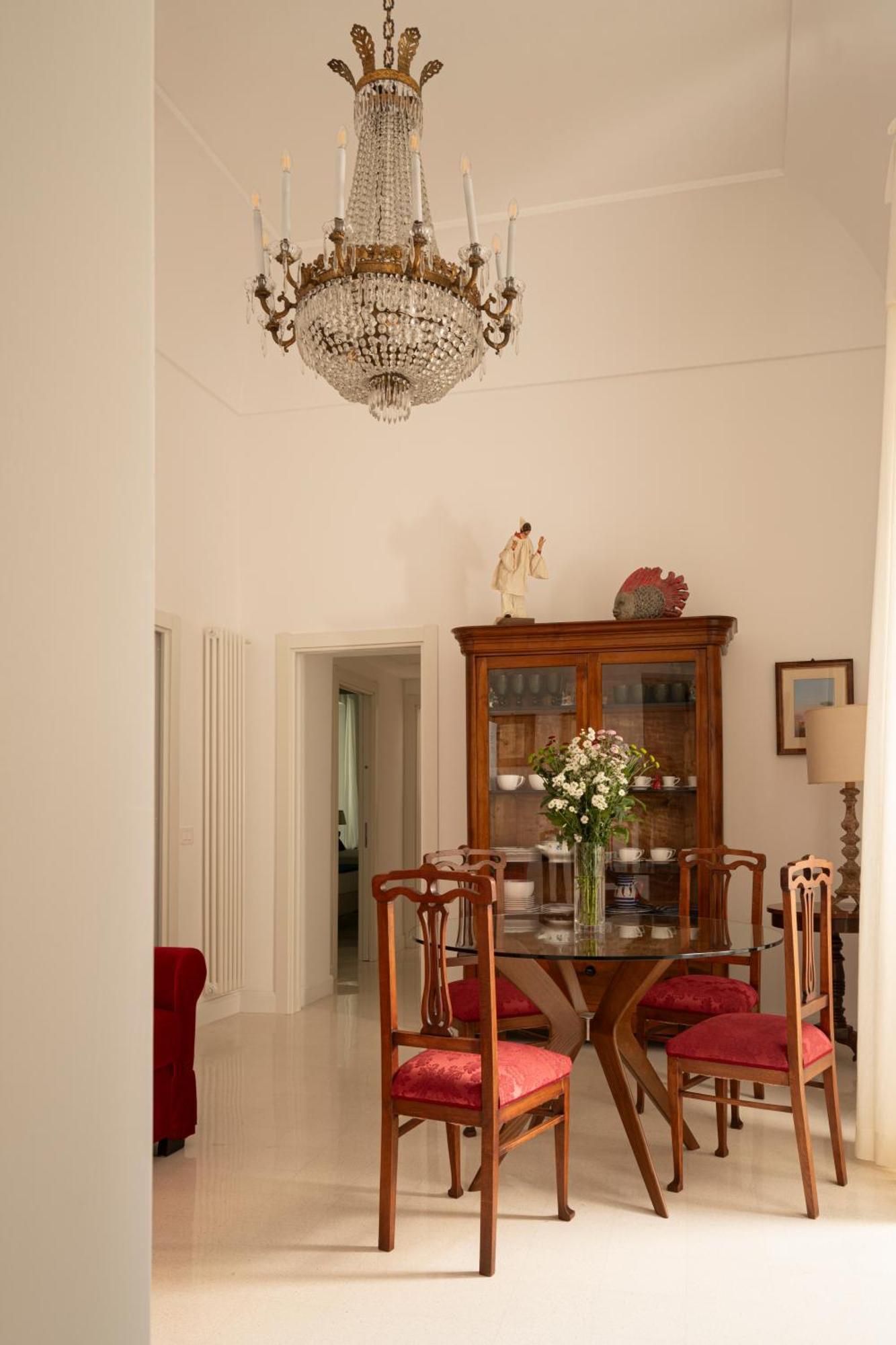 Chiaia Luxury